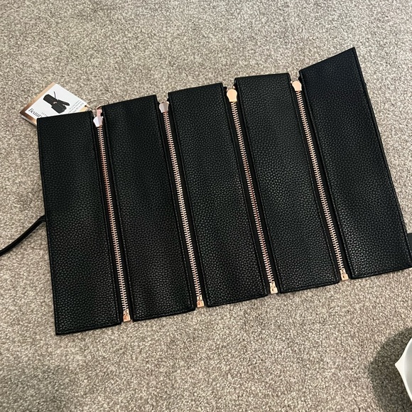 Sephora Beauty Insider Pro Brush Roll (NWT) - Picture 3 of 3